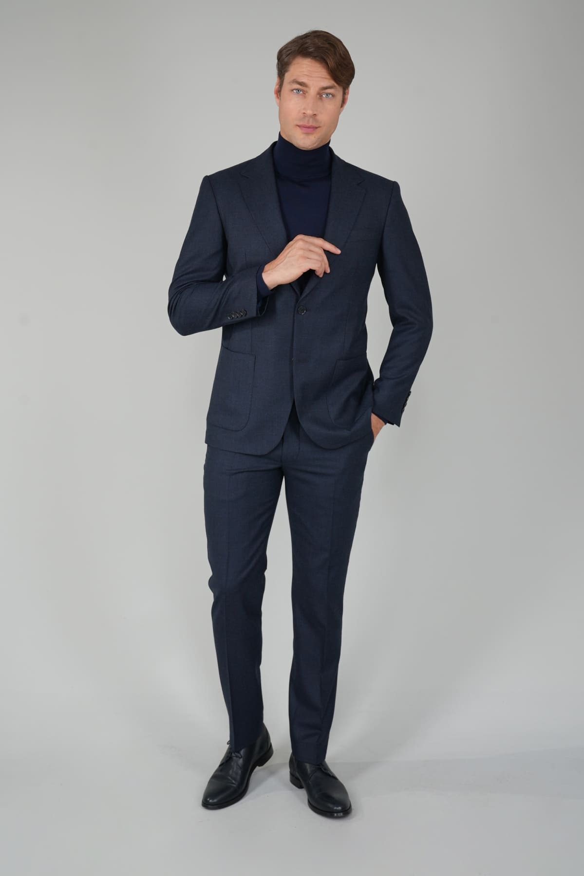 erkek-mono-yaka-cift-yirtmacli-6-drop-lacivert-takim-elbise.jpg