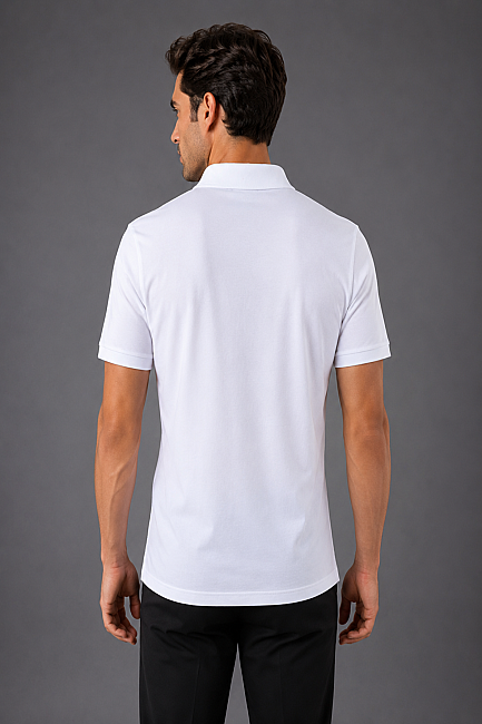 Beyaz Balenli̇ Polo Yaka Düğmeli̇ T-shirt (1)
