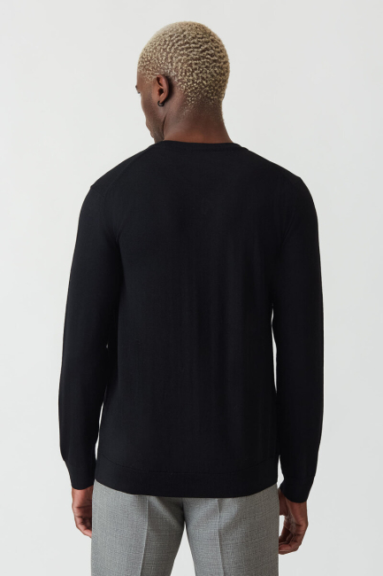 Basic V Yaka Yün Koyu Siyah Erkek Triko (1)