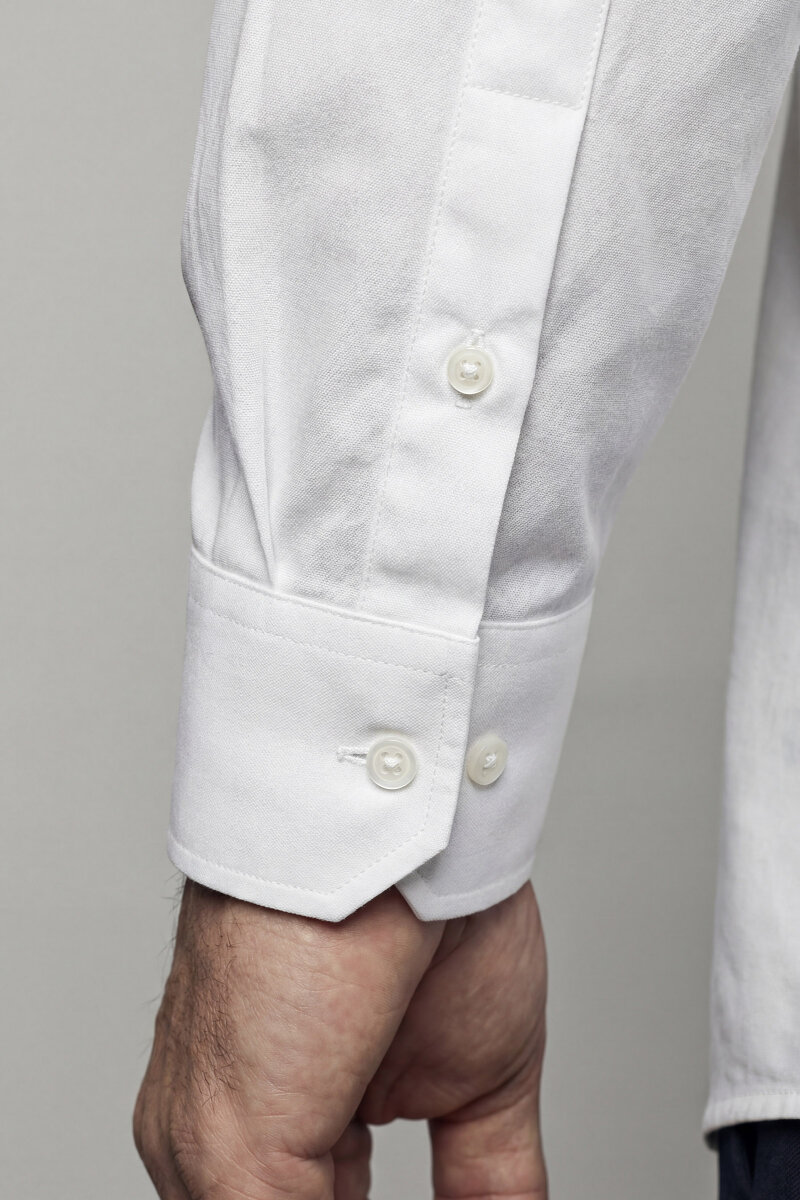 Beyaz Regular Fit Pamuk Klasik Yaka Cepsiz Erkek Gömlek   - 5