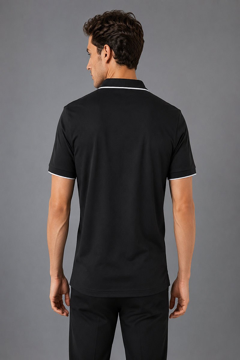 Si̇yah Çerçeve Polo Yaka Fermuarli T-shirt (1)