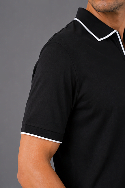 Si̇yah Çerçeve Polo Yaka Fermuarli T-shirt (3)
