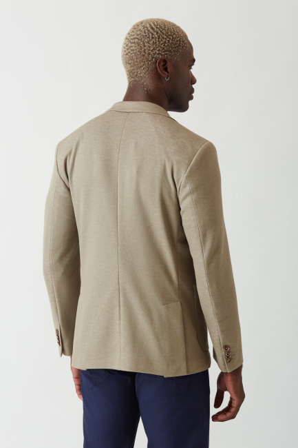 Erkek 2 Düğme Çift Yırtmaçlı Mono Yaka Ceket Bej (1)