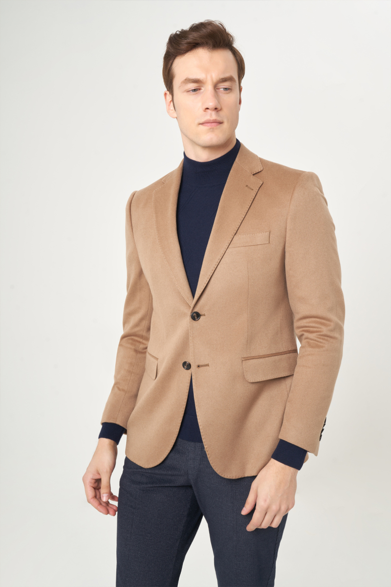Erkek Modern Fit Mono Yaka 2 Düğmeli Çift Yırtmaçlı Camel Ceket - 3