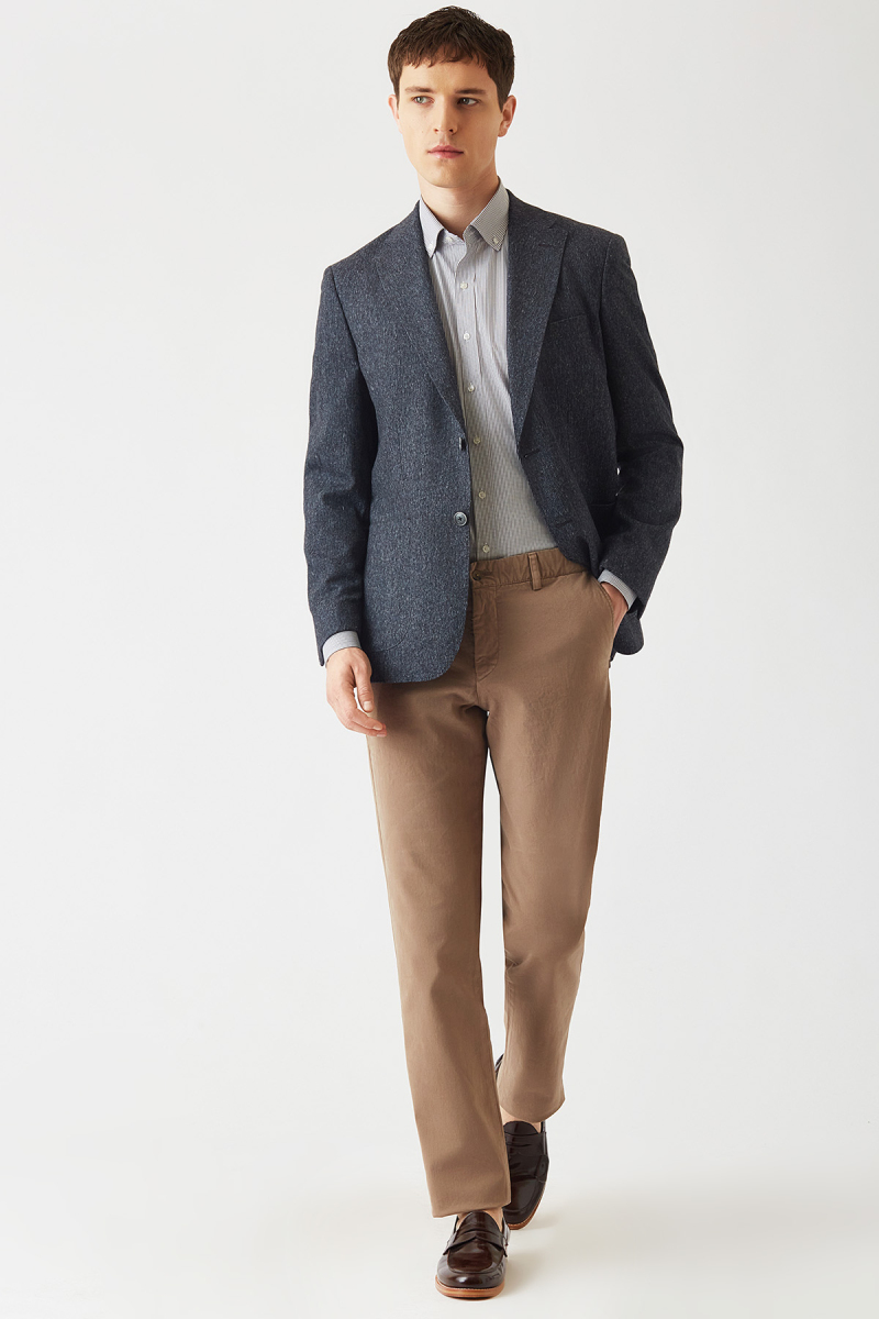 Erkek Modern Fit Mono Yaka 2 Düğmeli Çift Yırtmaçlı Ceket Lacivert - 4