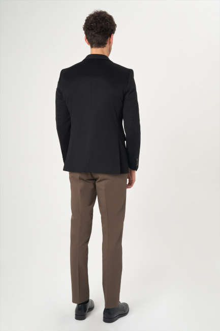 Erkek Modern Fit Mono Yaka 2 Düğmeli Çift Yırtmaçlı Siyah Ceket (1)