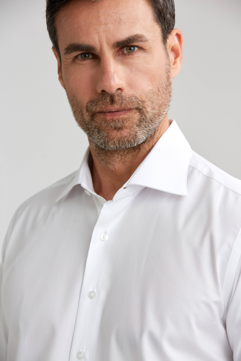 Erkek Regular Fit Pamuk Klasik Yaka Cepsiz Beyaz Gömlek - 4