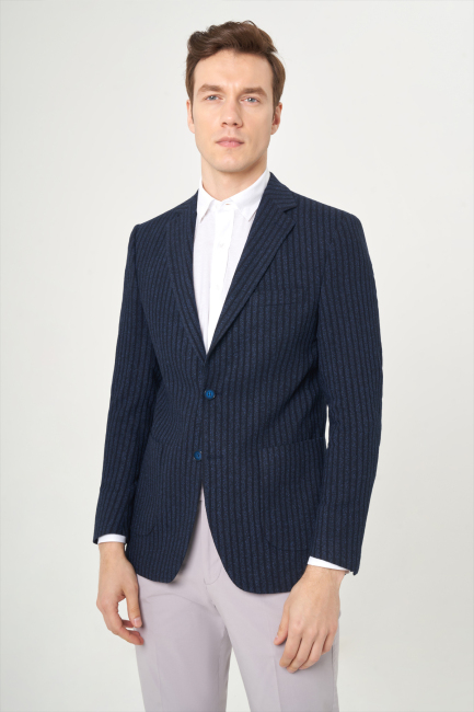 Erkek Slim Fit Mono Yaka 2 Düğmeli Çift Yırtmaçlı Ceket Lacivert - 4
