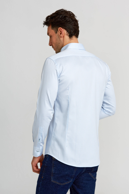 Modern Fit Paşa Yaka Düğmeli Açık Mavi Saten Erkek Gömlek (1)