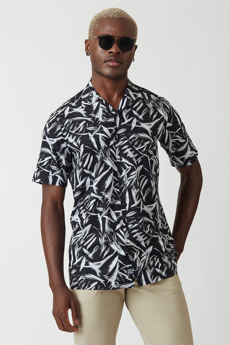 Regular Fit Siyah Desenli Kısa Kollu Spor Erkek Gömlek