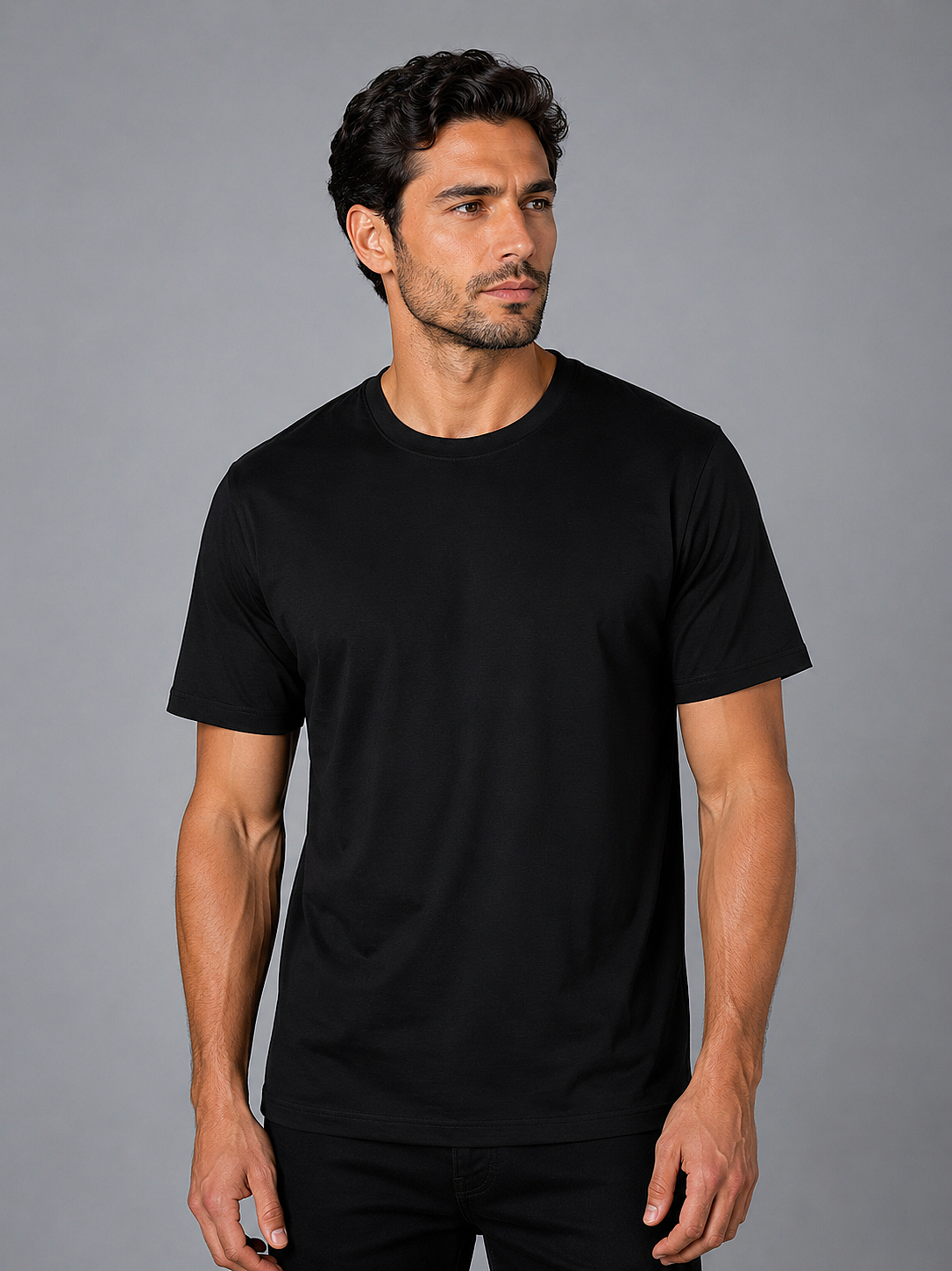 Siyah  Bi̇si̇klet Yaka Basi̇c T-shirt