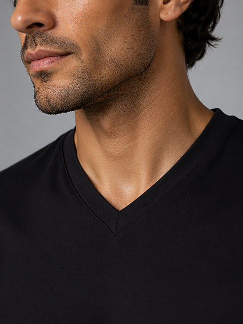 Siyah V Yaka Basic T-shirt (2)